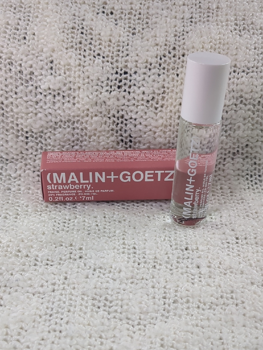 (MALIN+GOETZ) Rollerball strawberry perfume oil., 7ml/0.20fl oz - Picture 2 of 10